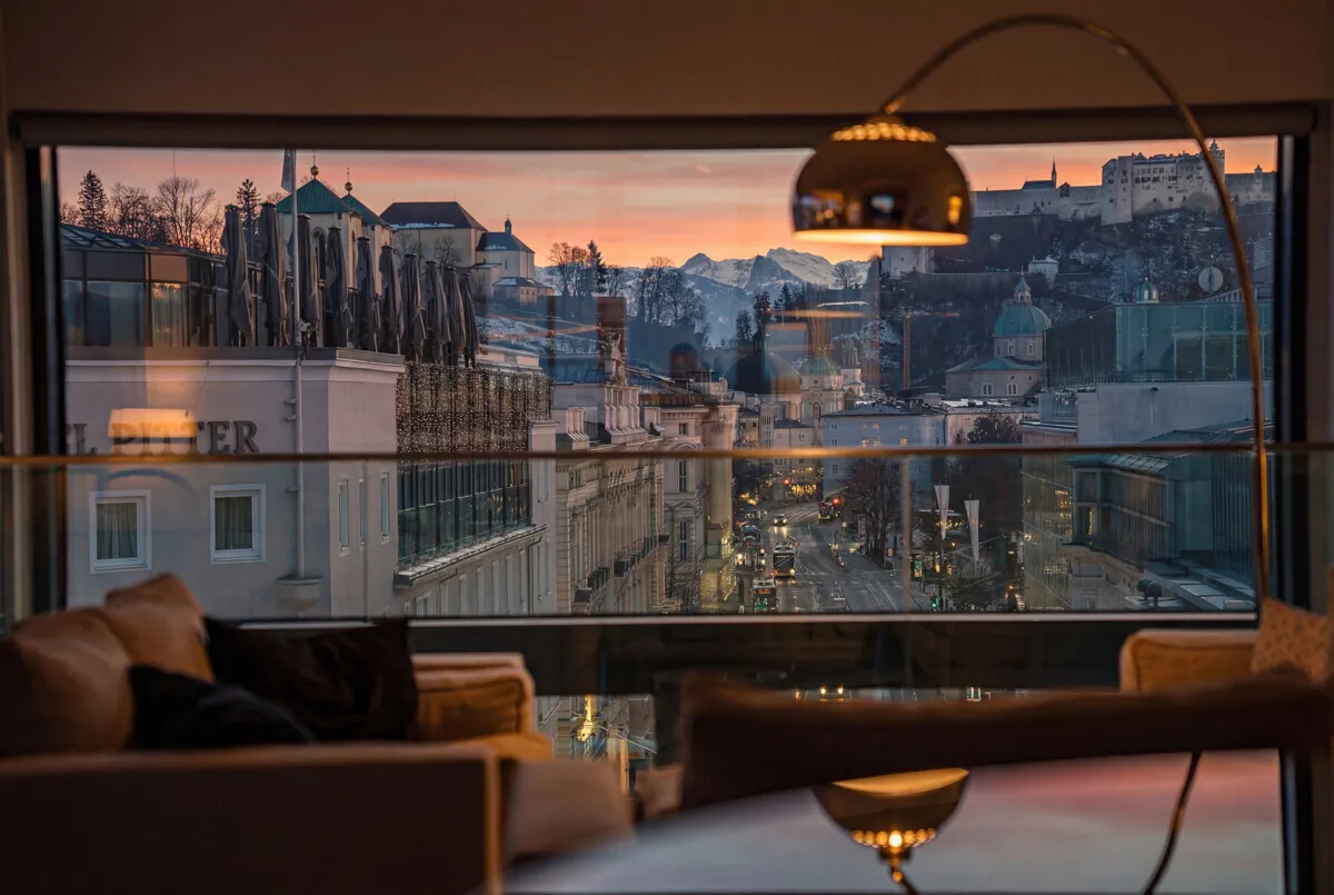 Historical Time Laps 5 Room Penthouse Maisonette